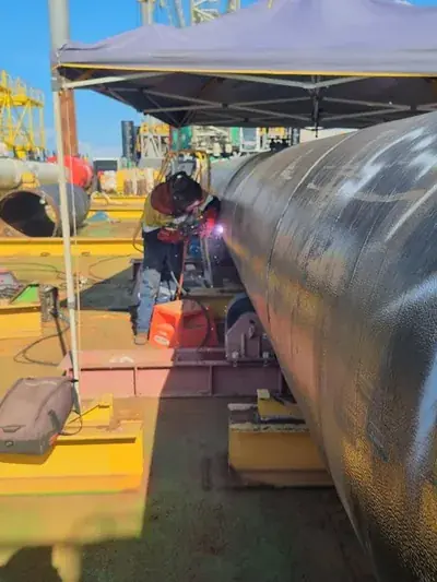 Pipe welding offshore platform onsite