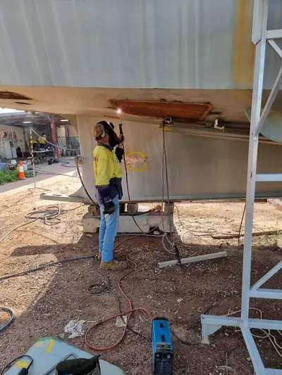 Boat hull side plating repair welding
