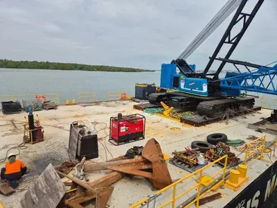 Construction barge crane offshore welding